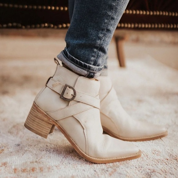 Free People | NEW Back Loop Ankle Boot in Ecru Leather 9.5 - Picture 11 of 11
